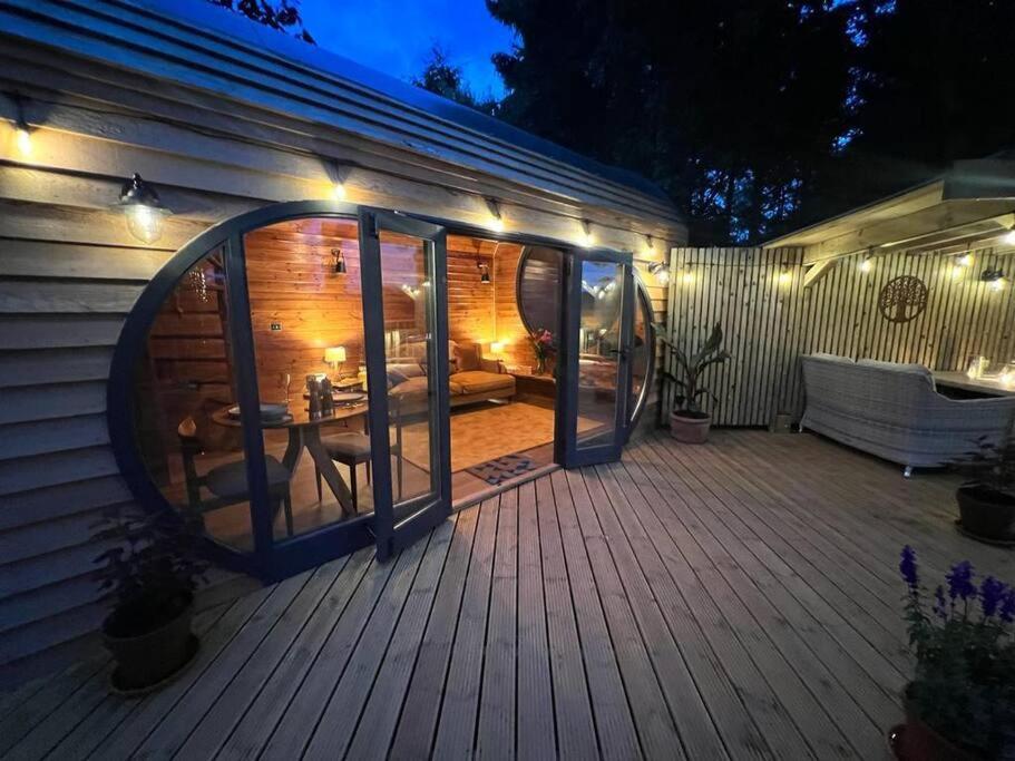 The Pines Treehouse At Treetops Hideouts Richmond  Dış mekan fotoğraf